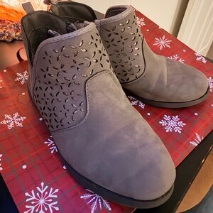 OshKosh B'gosh Taupe Ankle Booties